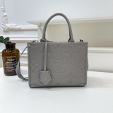 New Women's Bag Fashionable Trendy and Luxurious