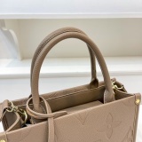 New Women's Bag Fashionable Trendy and Luxurious