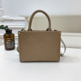New Women's Bag Fashionable Trendy and Luxurious
