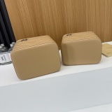 Fashion toiletry bags cosmetic bag seal