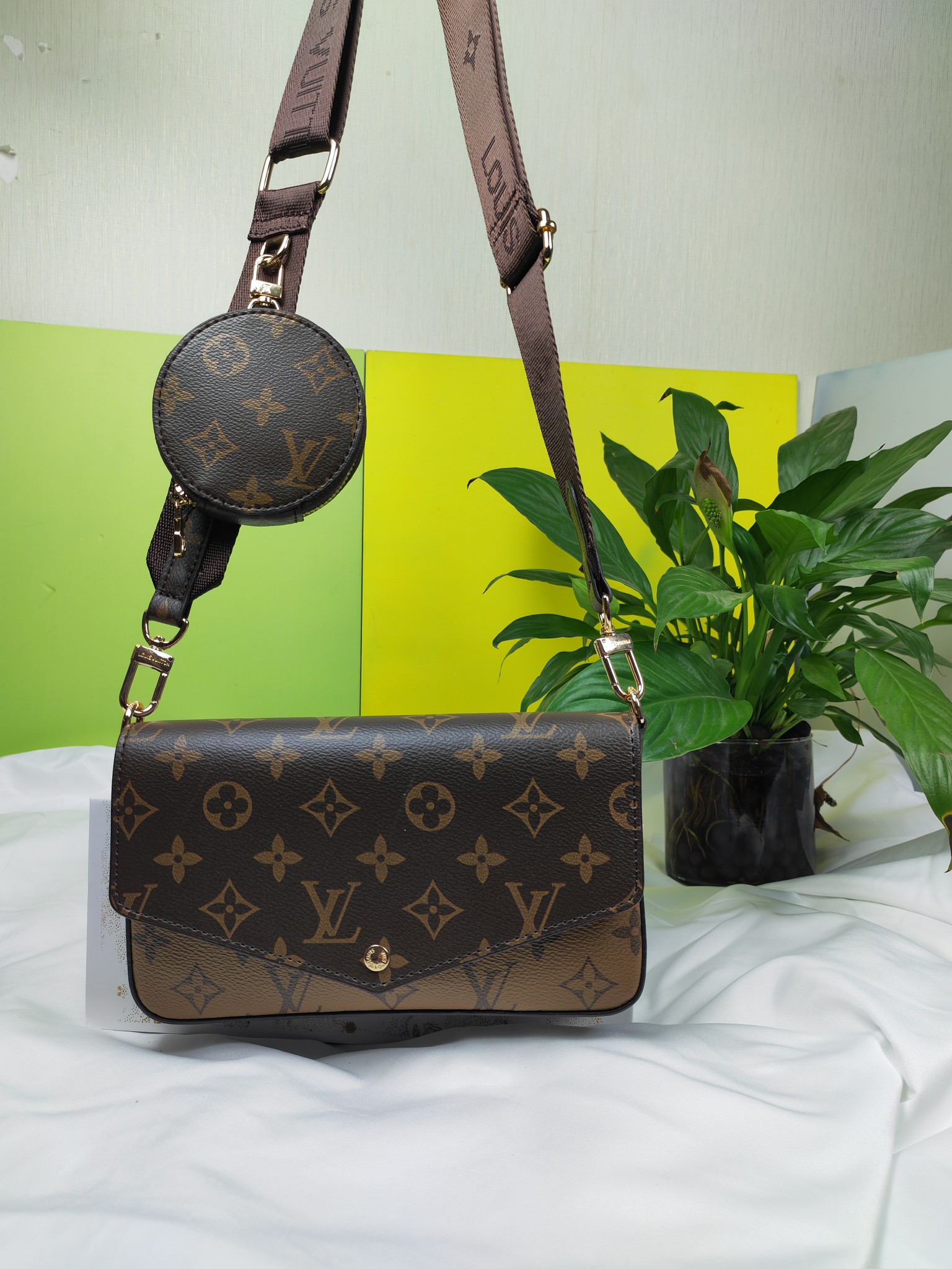 Latest gift box set, fashionable shoulder bag card bag combination, full set of plastic packaging (with box)