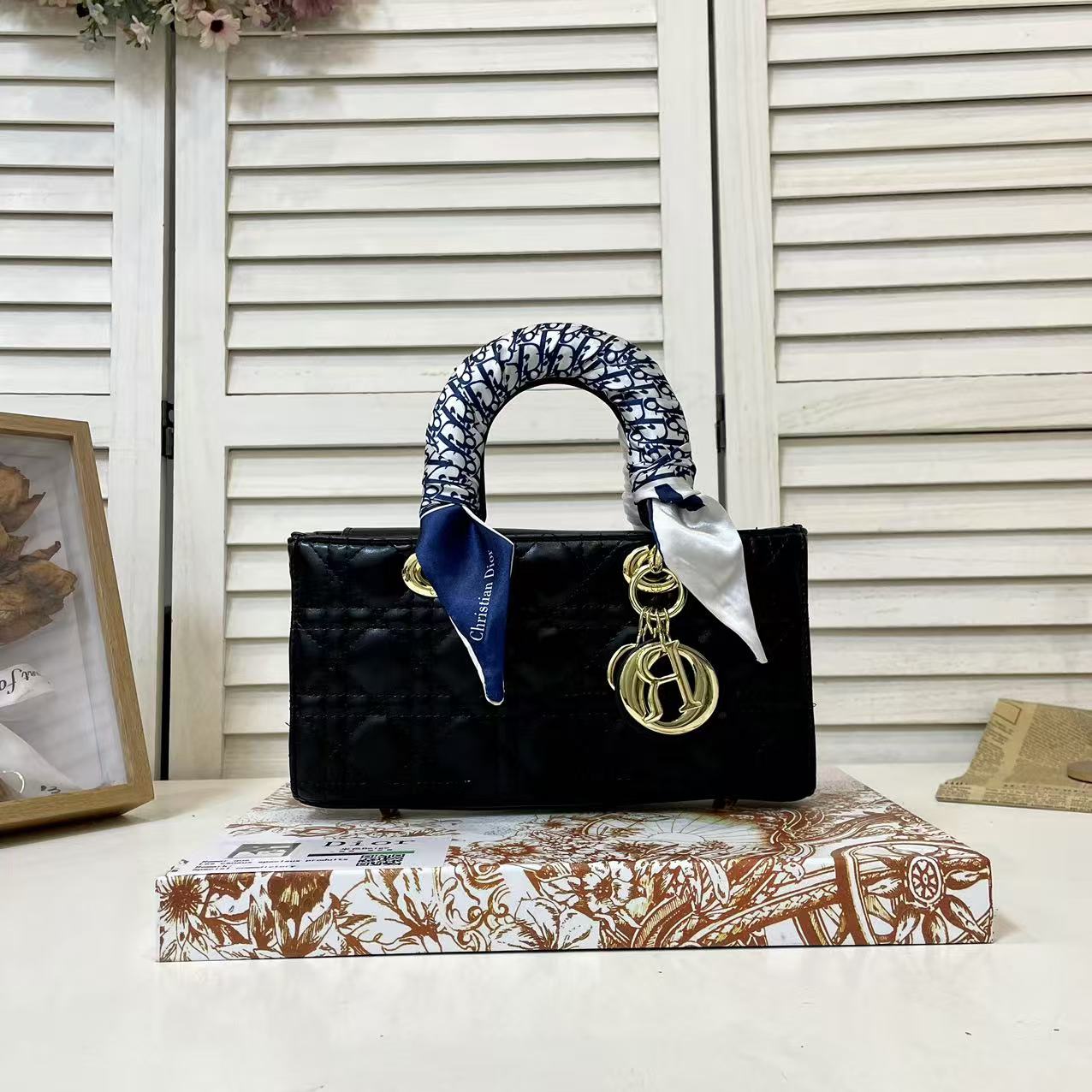 New lady fashion single shoulder bag(with box)