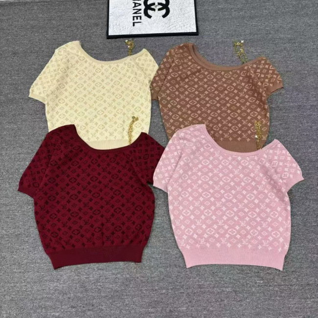Spring and summer new light luxury socialite style letter jacquard slant shoulder slant collar short sleeved metal chain knitted sweater