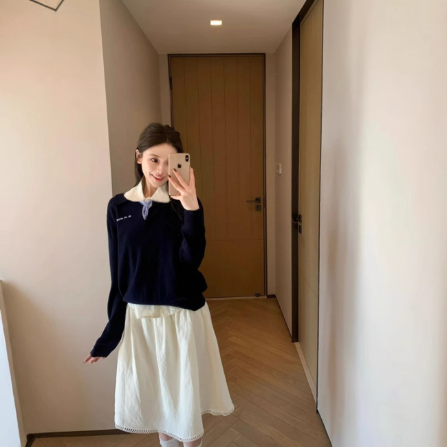 Winter college style slim fitting patchwork polo collar long sleeved knitted sweater