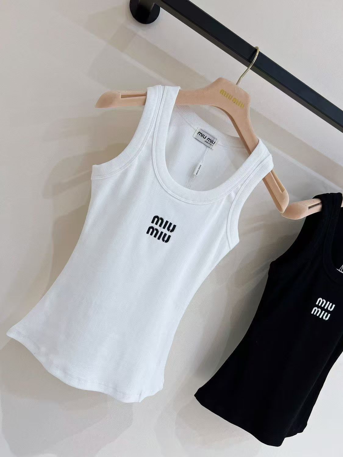 Summer new letter color blocked jacquard age reducing suspender knitted vest for women