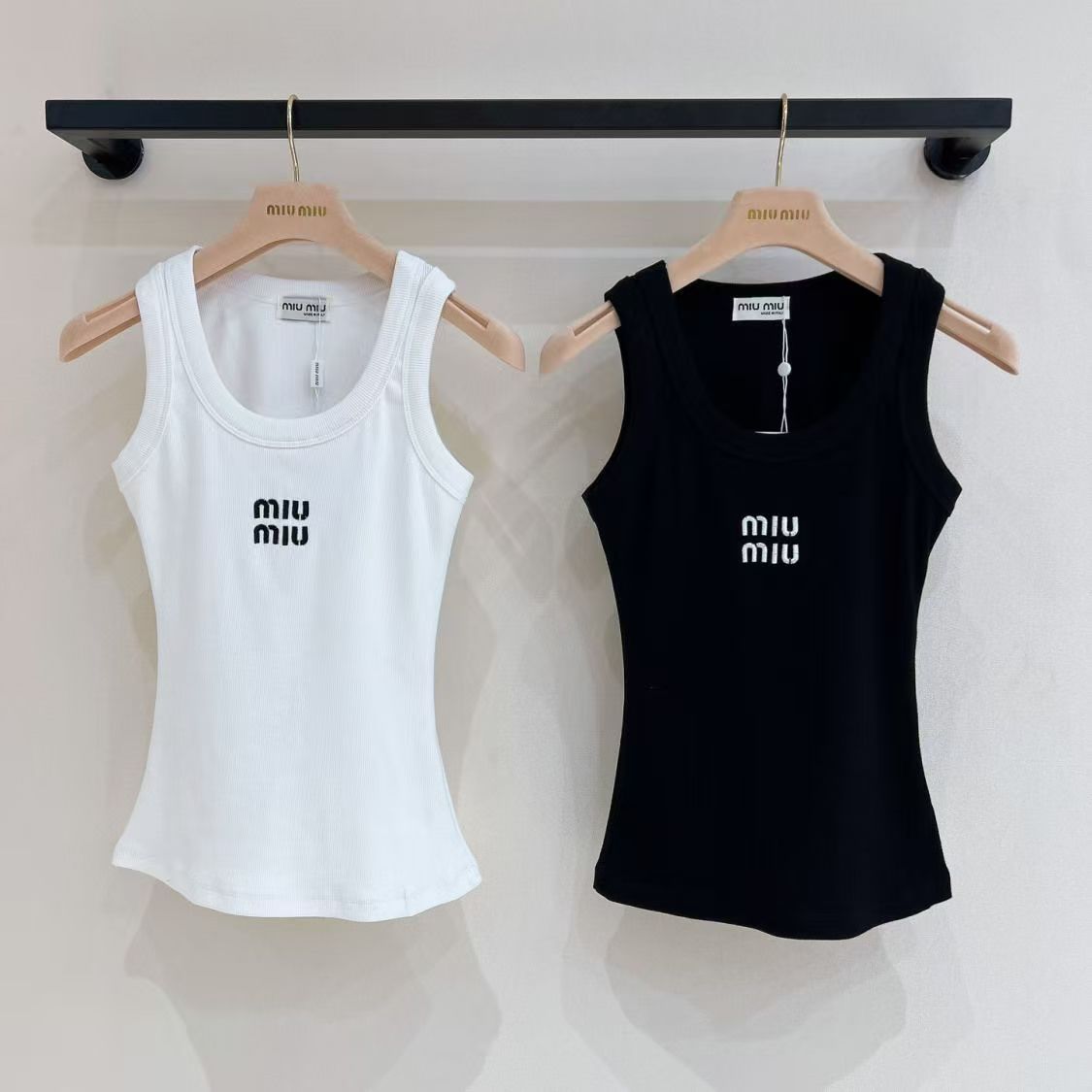 Summer new letter color blocked jacquard age reducing suspender knitted vest for women