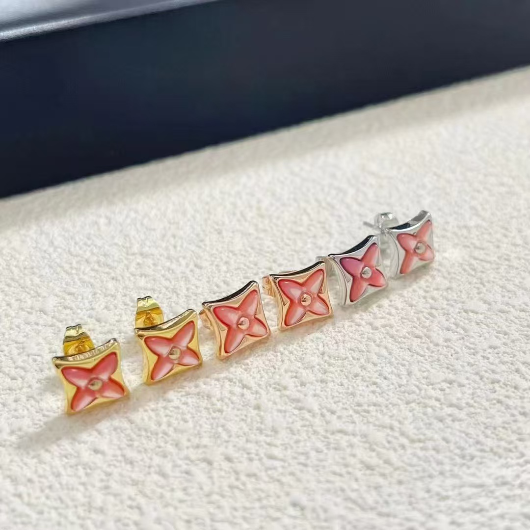 New classic pink shell earrings