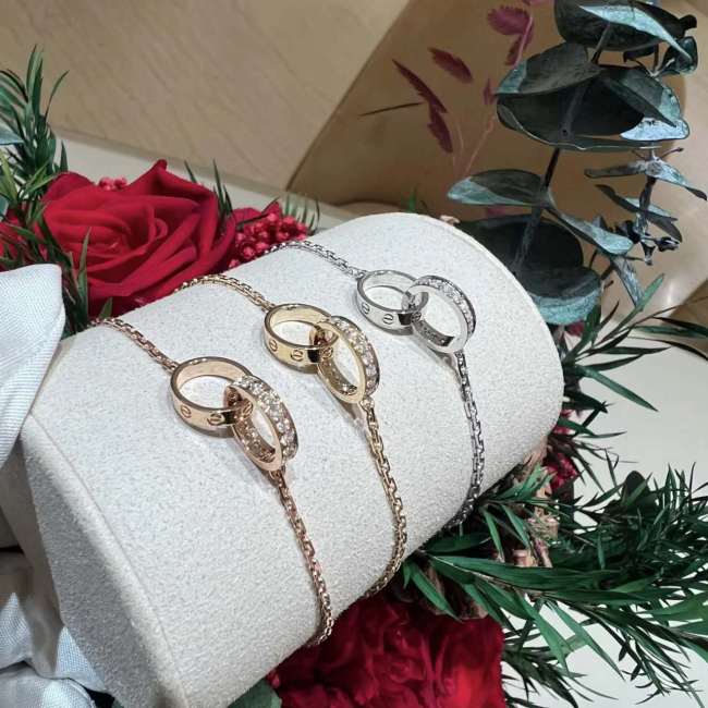 New meticulously crafted bracelet with diamonds