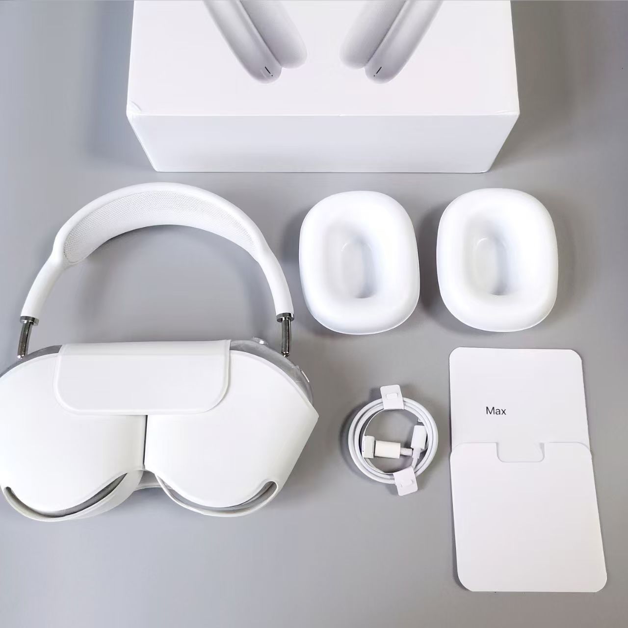 The new Max Bluetooth earphones are suitable for Apple's wireless physical noise reduction headset with high aesthetic value
