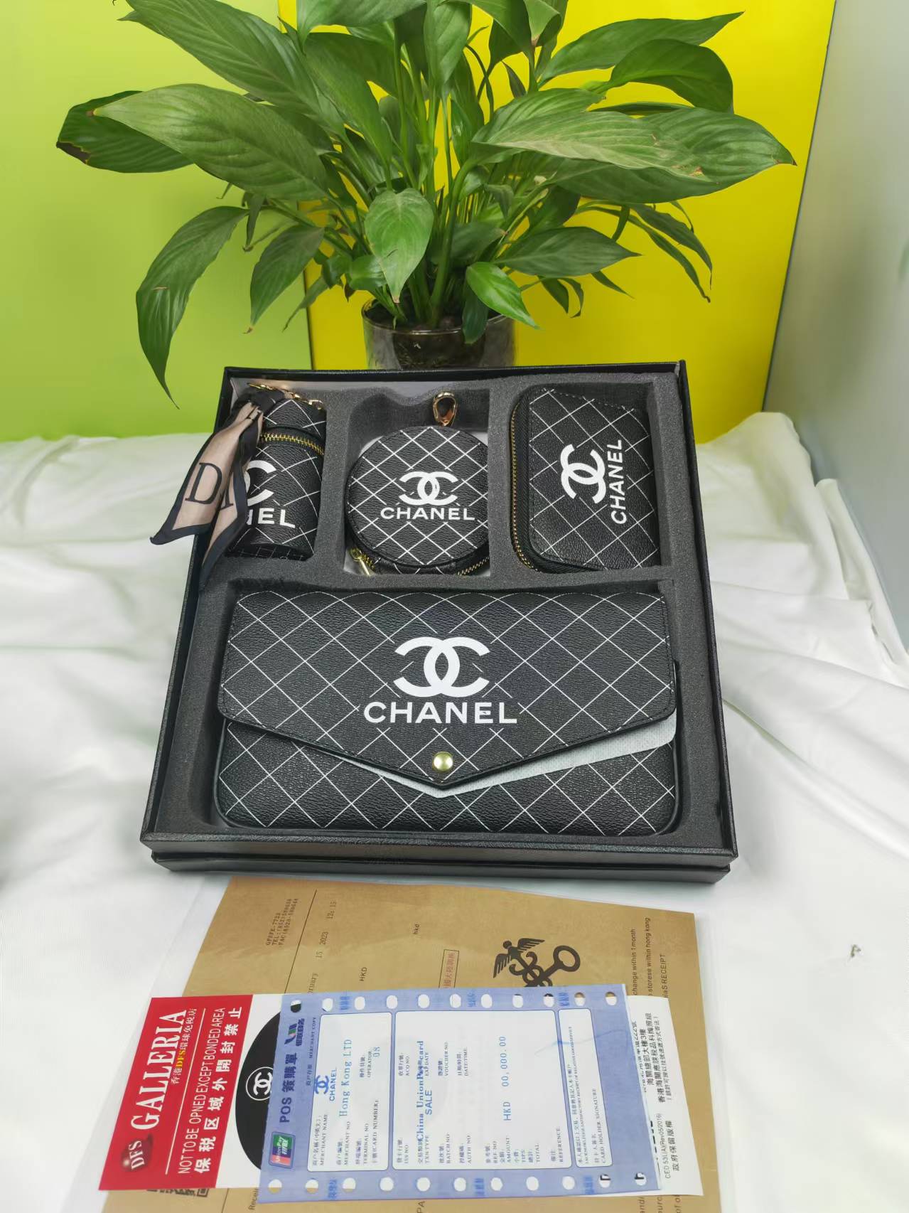 Latest gift box set, fashionable shoulder bag card bag combination, full set of plastic packaging (with box)