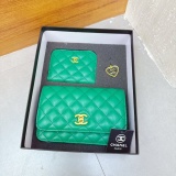 New gift boxes for women's bags, scarves, and card bags