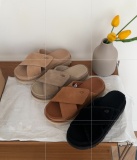 New fashionable women's slippers