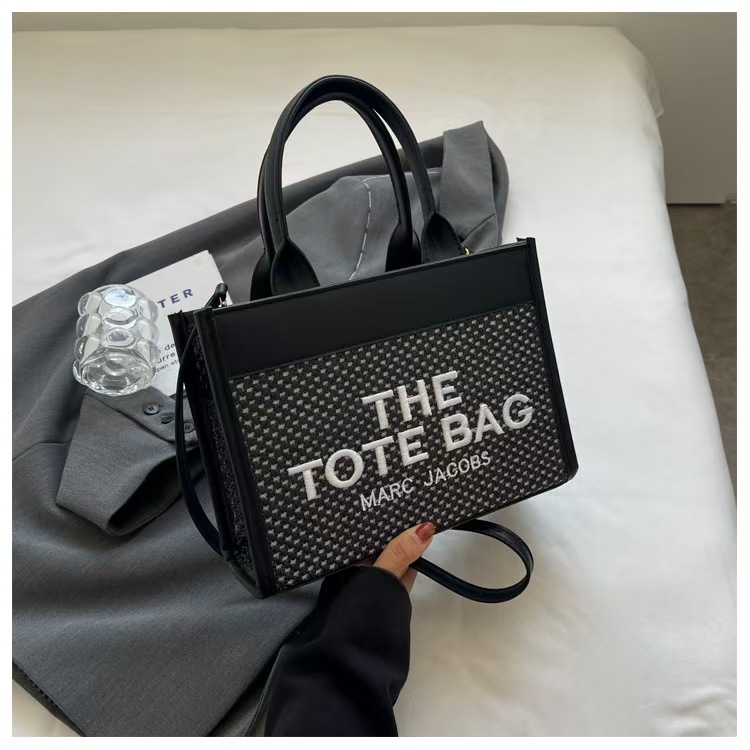 New shopping bag woven straw bag