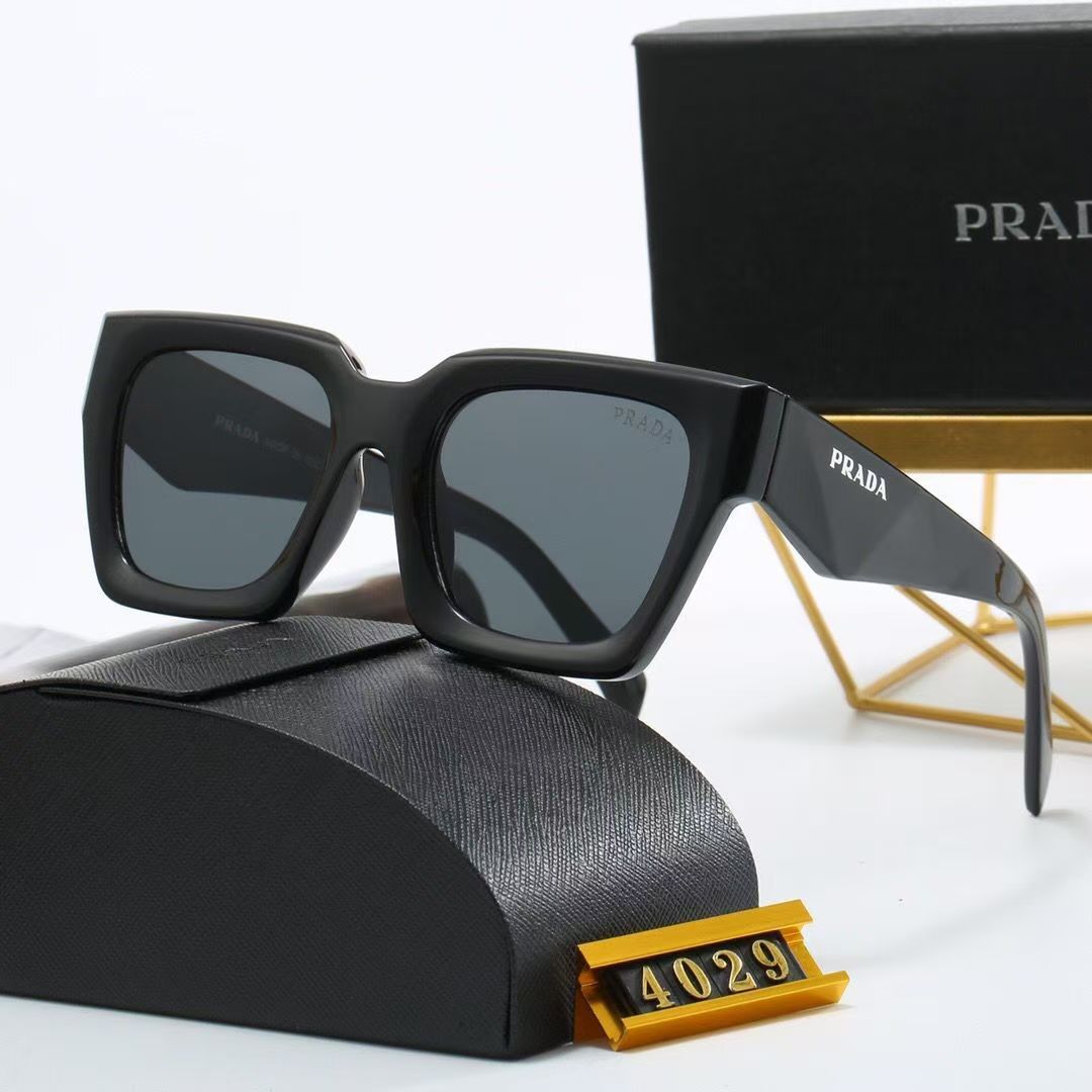 Luxurious sunglasses for women with a sense of luxury and temperament. Large frame UV resistant new trendy letter glasses(HIGH)