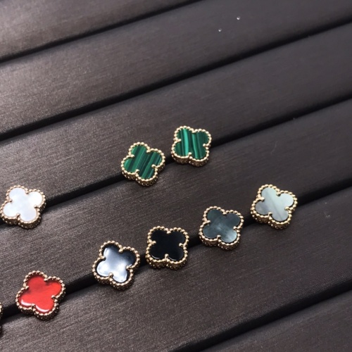 New mini four leaf clover shell earrings(NO BOX)