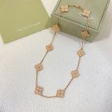 New trendy clover necklace