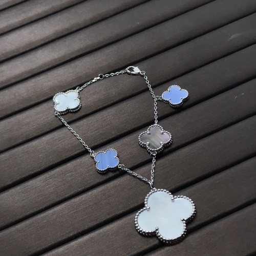 New classic five flower bracelet