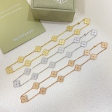 New trendy clover necklace