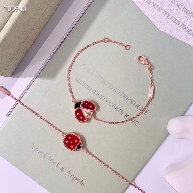 New ladybug bracelet(NO BOX)