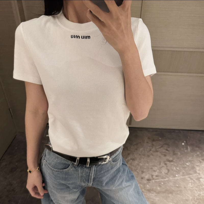 Spring and summer new letter embroidered knitted short sleeved shirt