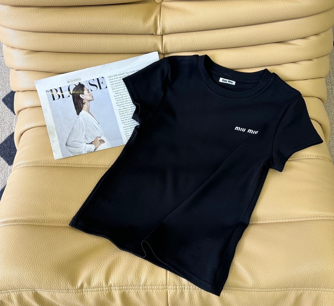Summer new versatile T-shirt with simple and slim fit letter print
