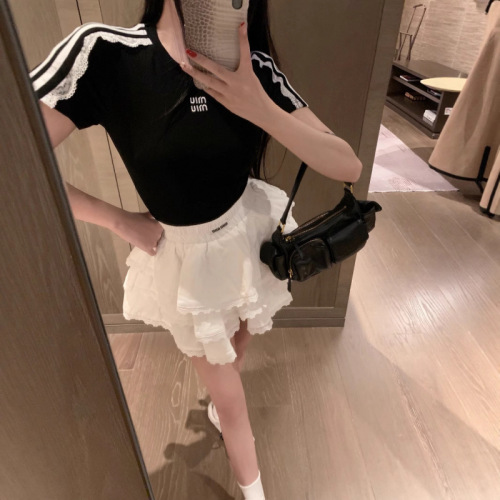 Spring and summer new lace lace short sleeved lace cake skirt pants