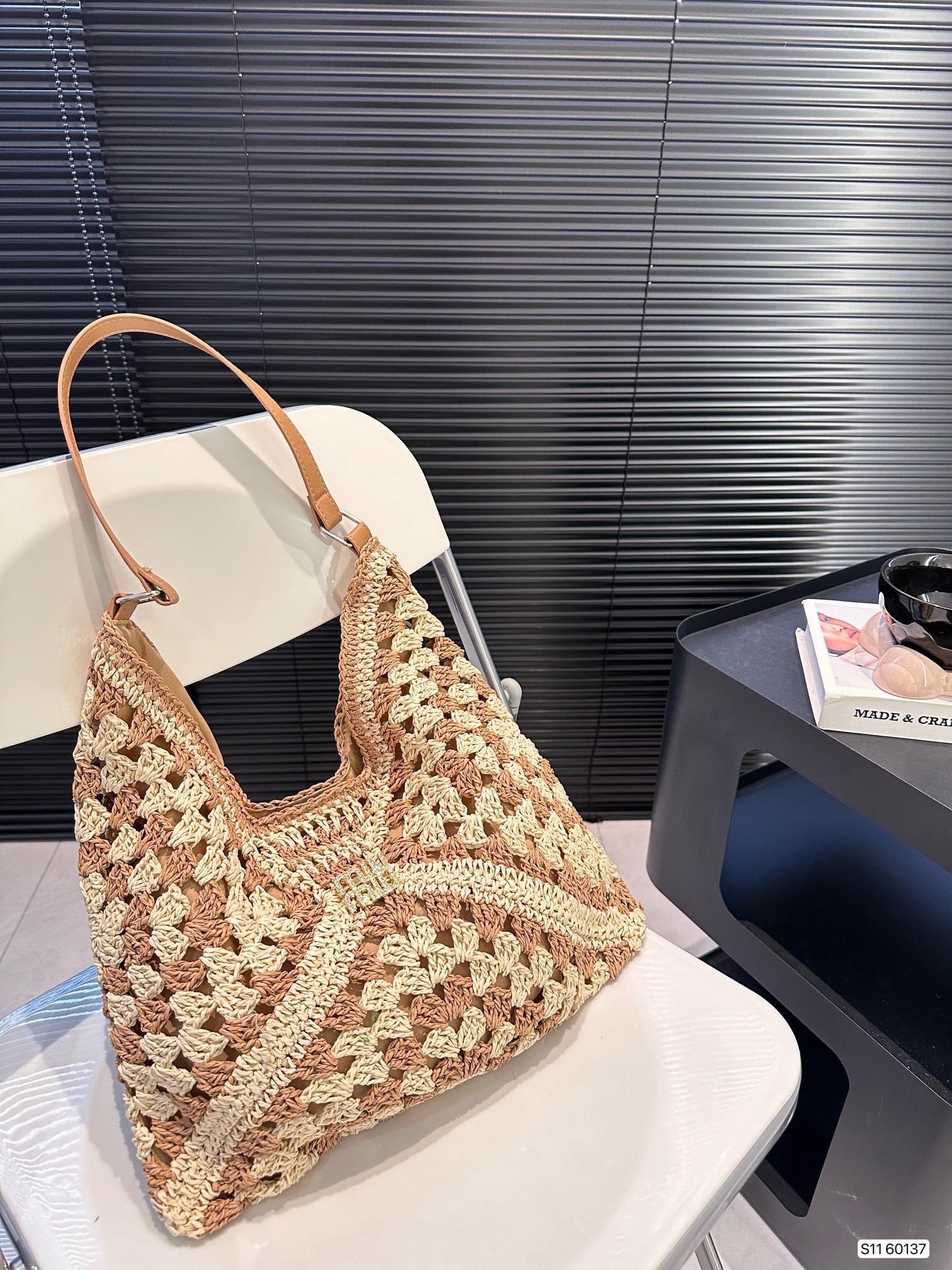 New shopping bag woven straw bag