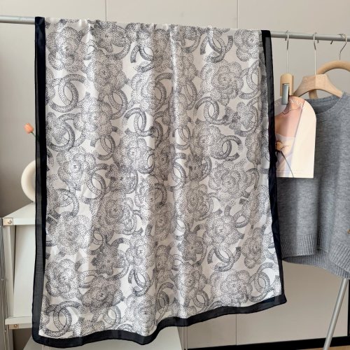 Newly arrived women's fashionable silk scarf