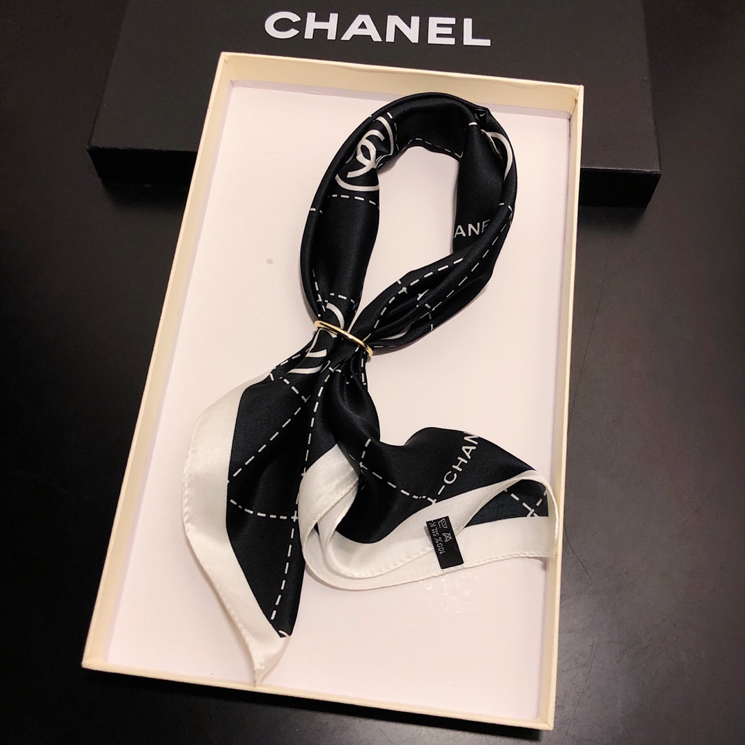 Newly arrived women's fashionable silk scarf