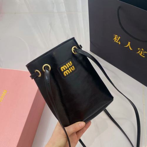 New Men's and Women's Fashion Backpack and Mobile Phone Bag