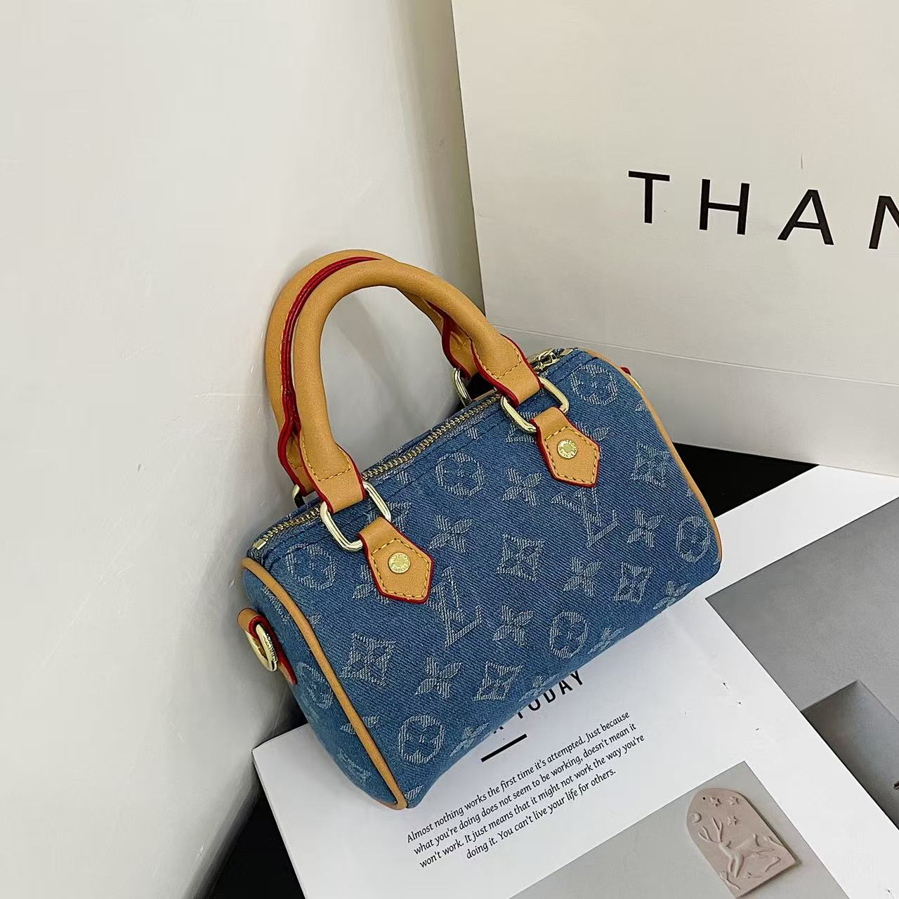 Newly arrived fashionable women's high-end denim bag