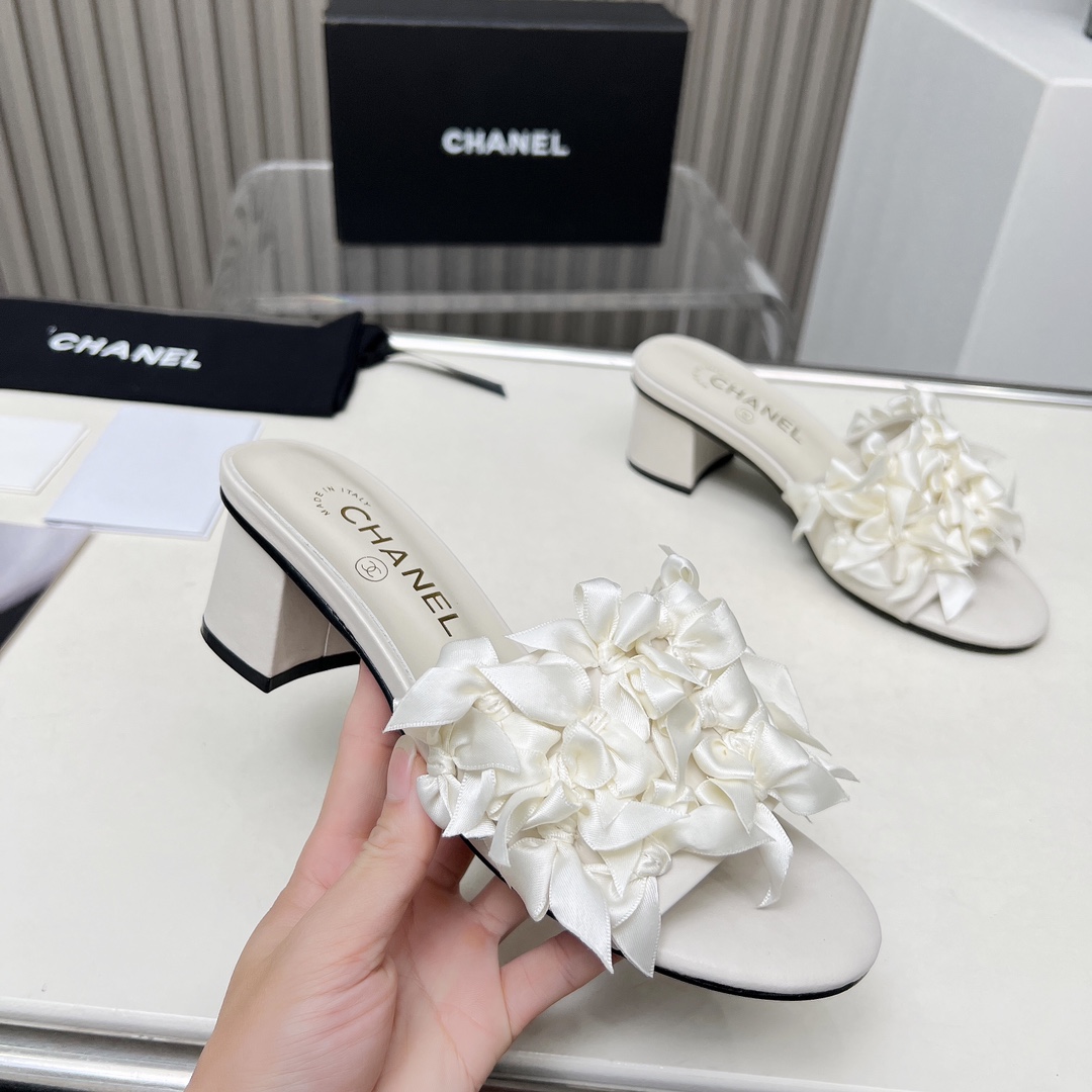 New Fashion Flower Slippers(WITHOUT BOX)
