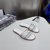 New arrivals of women's slippers(WITHOUT BOX)