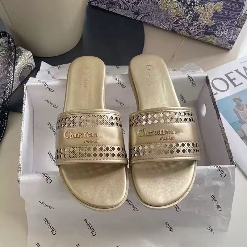 New arrivals of women's slippers(WITHOUT BOX)