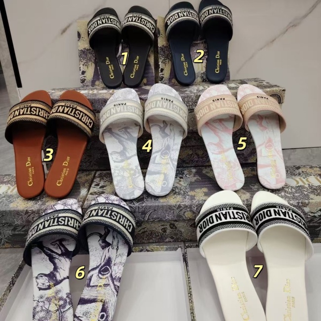 New arrivals of women's slippers(WITHOUT BOX)