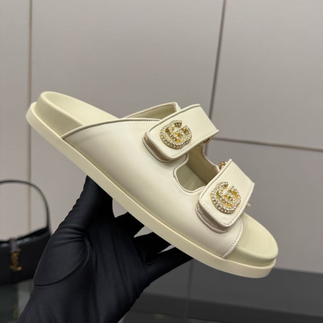 New arrivals of women's slippers(WITHOUT BOX)