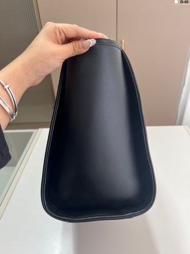 New lady fashion single shoulder bag(NO BOX)