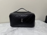 New fashionable women's makeup bag and wash bag