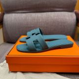 New fashionable women's slippers(WITHOUT BOX)