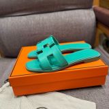New fashionable women's slippers(WITHOUT BOX)