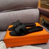 New fashionable women's slippers(WITHOUT BOX)