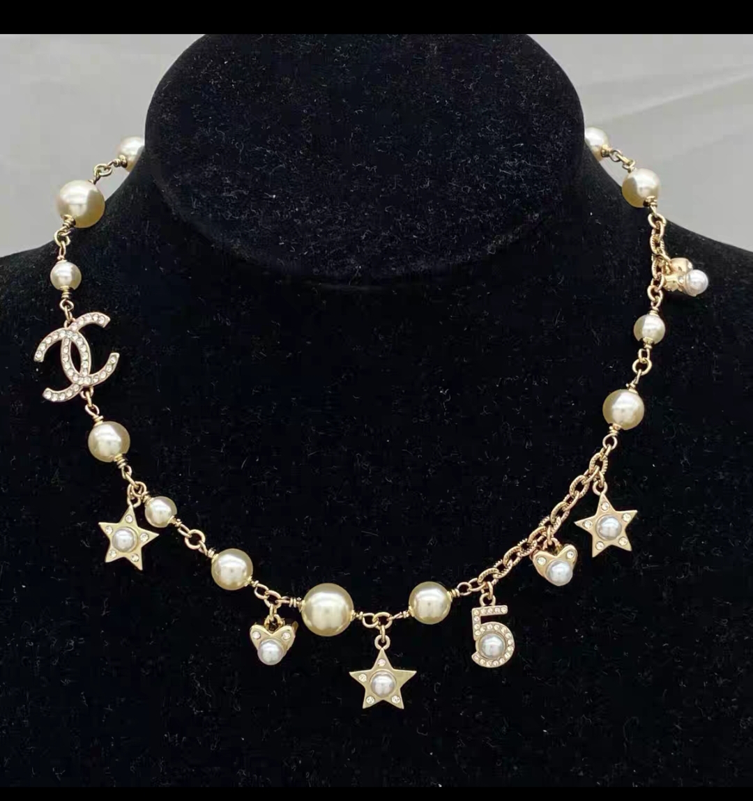 Women's Fashion Zircon White Copper Necklace