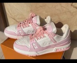 Fashion for men and women sports shoes