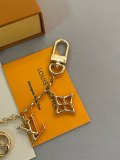Fashion letter keychain