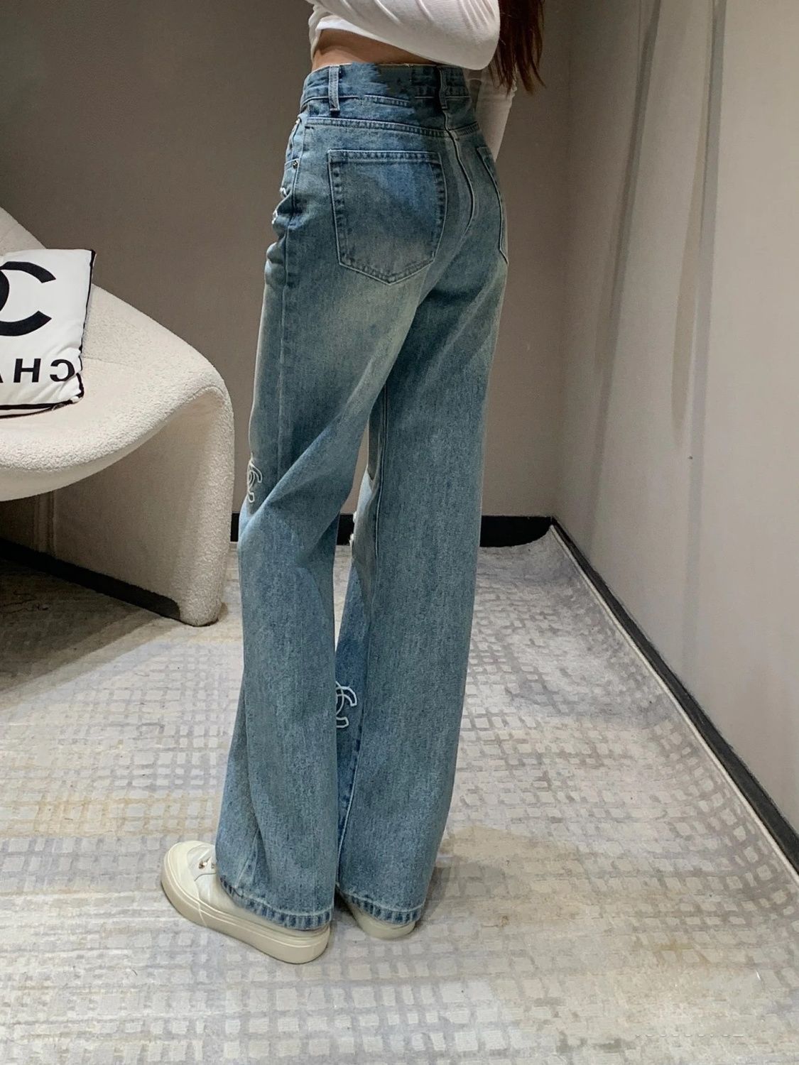 Newly arrived women's fashionable jeans