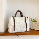 New Bag Fashionable bag