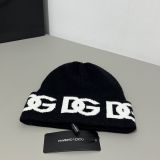 Street Fashion  labeling woolen hat autumn and winter  wild knitted cold hat men and women