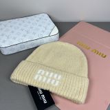 Street Fashion  labeling woolen hat autumn and winter  wild knitted cold hat men and women