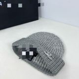 Street Fashion  labeling woolen hat autumn and winter  wild knitted cold hat men and women