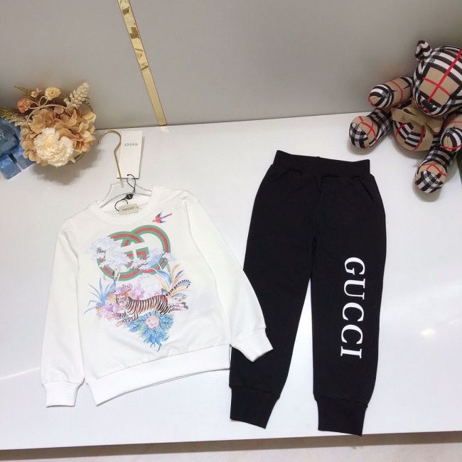 Children's autumn and winter velvet long sleeved suit